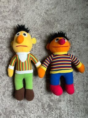 Vintage Bert & Ernie Sesame Street Stuffed Plush Doll Set